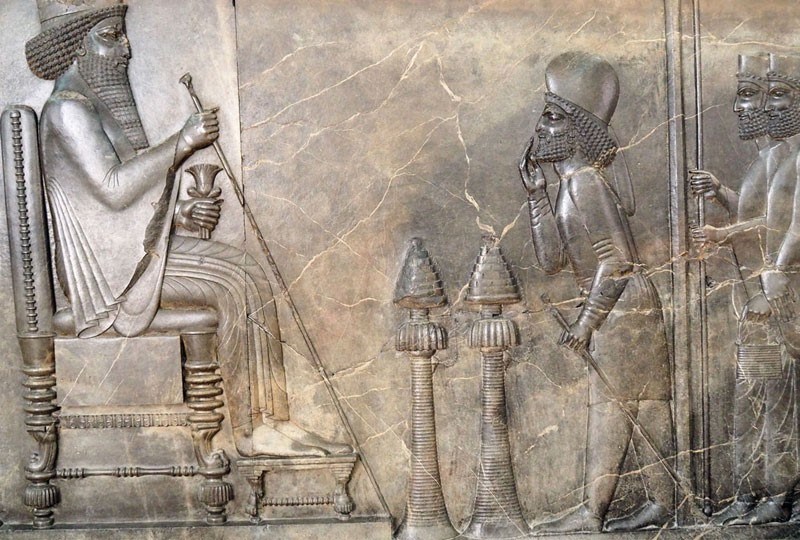 آثار دوران هخامنشی در موزه‌ی ایران باستان