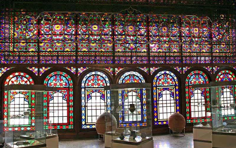 نورپردازی زیبای فضای داخلی موزه سنندج