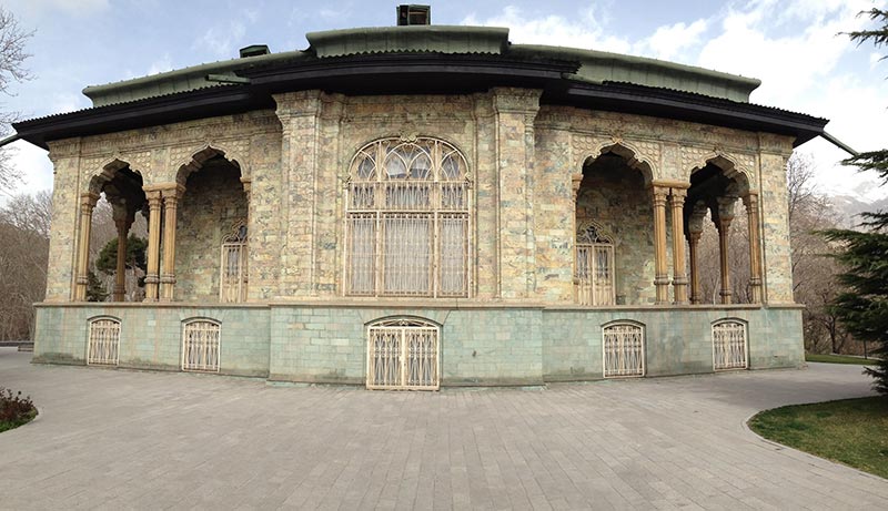 مجموعه نیاوران محل زندگی آخرین پادشاه ایران و یکی از قدیمی‌ترین کاخ باغ‌های ایرانی است