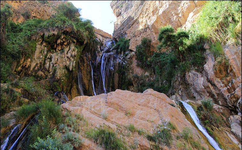 نوژیان دومین آبشار بلند استان لرستان است