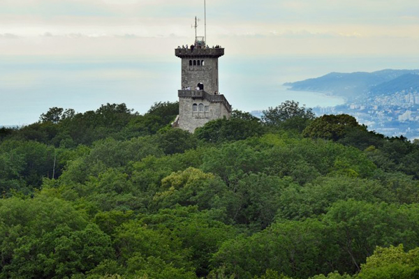 برج دیده‌بانی کوه آخون
