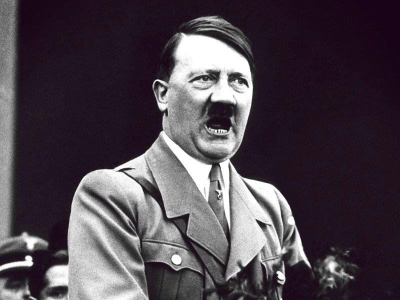 هیتلر آدولف