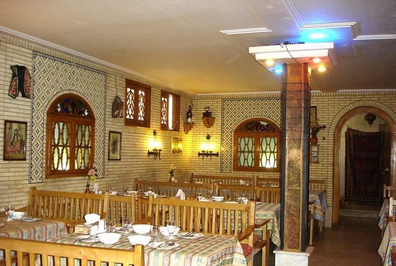 سالن رستوران شاطر عباس