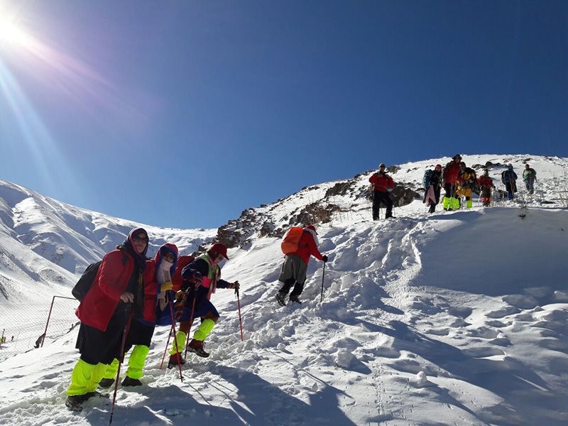 کوهنوردان در پیست اسکی شیرباد