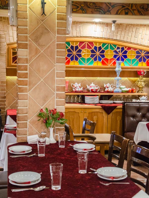 دکوراسیون سنتی رستوران صوفی شیراز