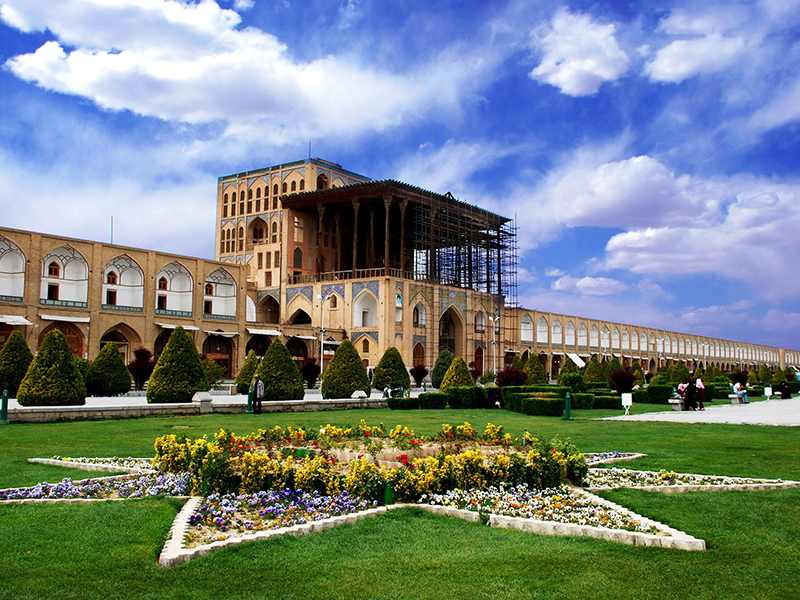  عالی‌قاپو اصفهان
