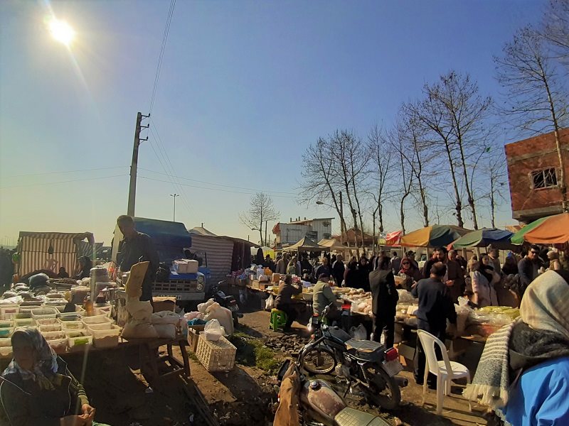 جمعه بازار جویبار در زمستان