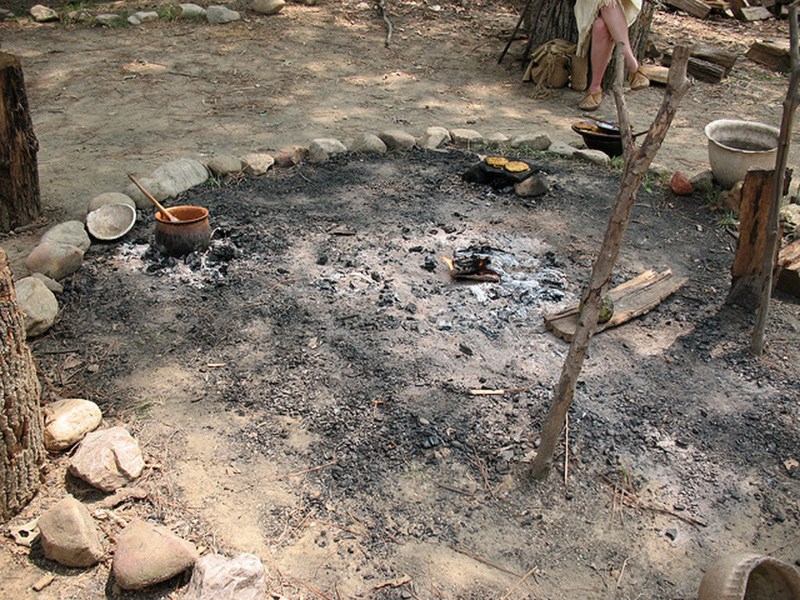 پخت غذا با استفاده از گودال آتش